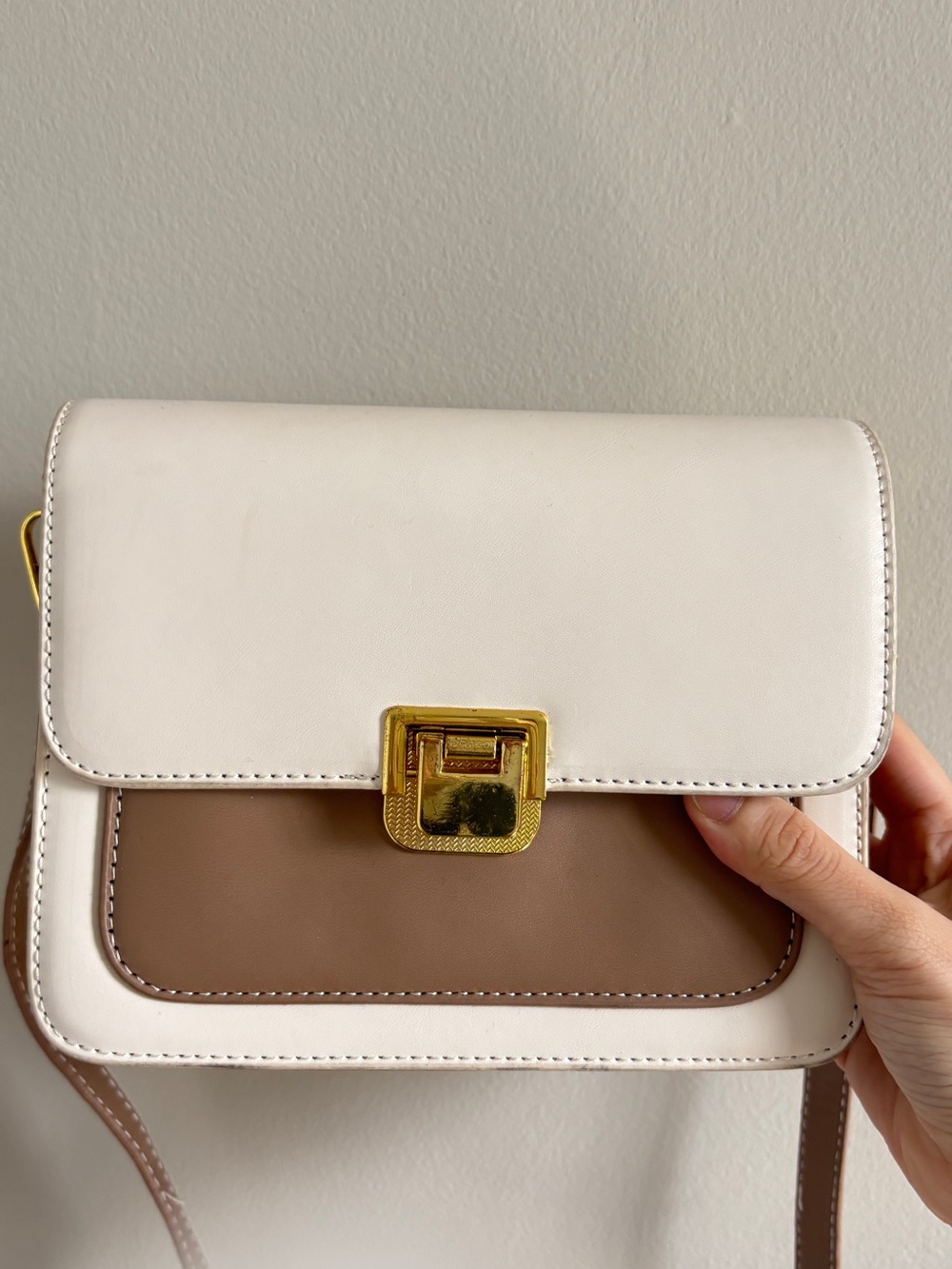 Classic Two-Tone White and Brown Crossbody Shoulder Bag